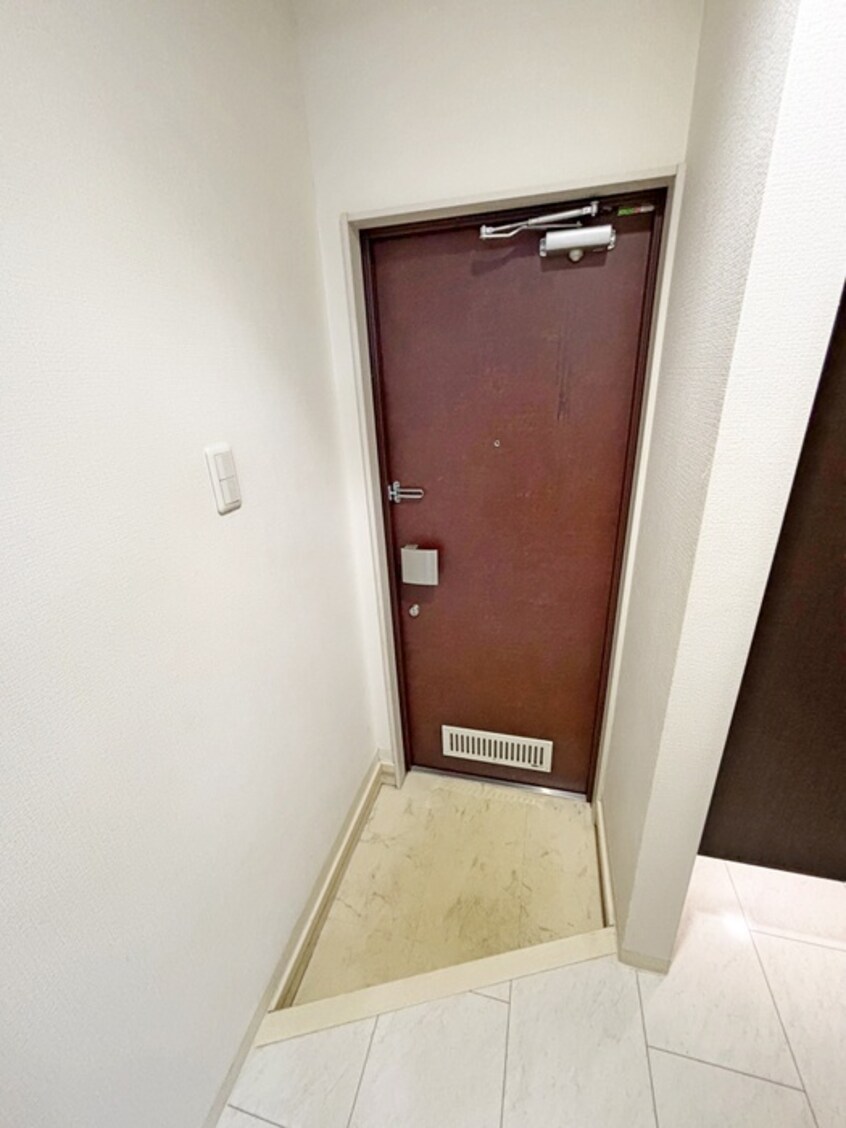 玄関 ラ・ヴィオ－ラ