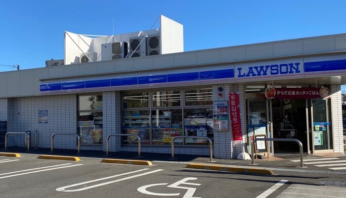 ローソン 座間相武台一丁目店(コンビニ)まで225m ホワイトウッドＤ