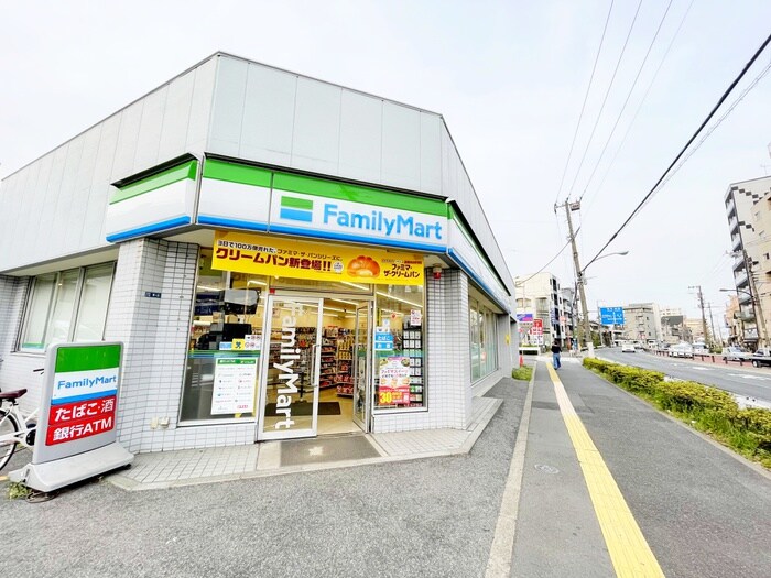 ファミリーマート 十条仲原三丁目店(コンビニ)まで226m QUALITAS東十条