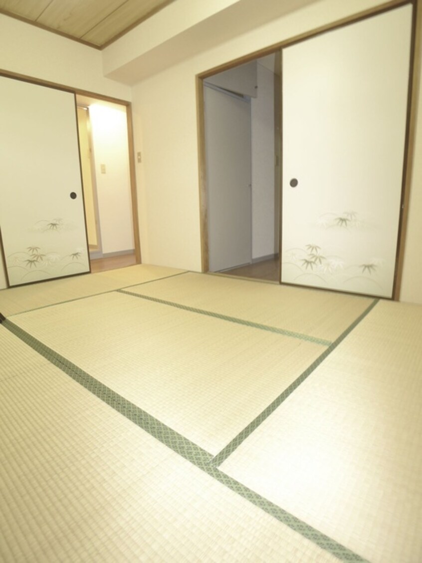 居室 伊勢屋ビル