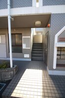 エントランス部分 アネックスサクラ