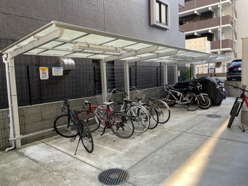 駐輪場 ｼﾞｪﾉｳﾞｨｱ新横浜ｽｶｲｶﾞｰﾃﾞﾝ(705)