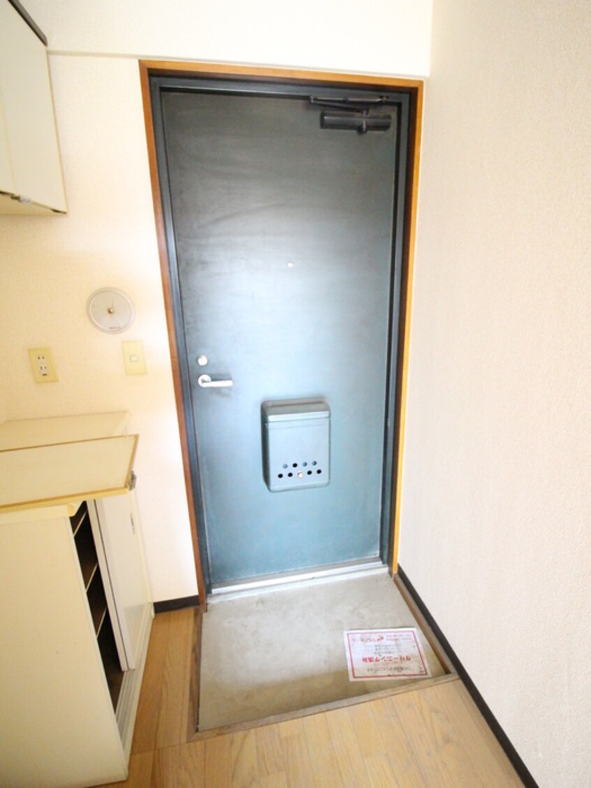 玄関 サ－ドスクエア