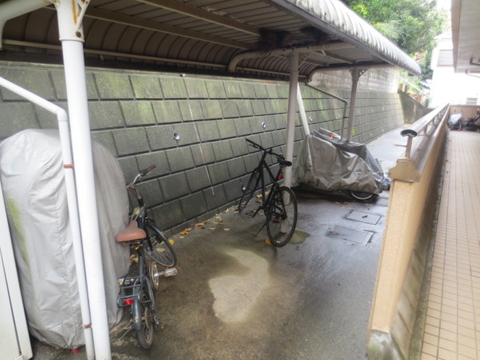 駐輪場 ドミ－ル　ヨコハマ