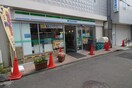 ファミリーマート妙蓮寺駅前店(コンビニ)まで377m ドミ－ル　ヨコハマ