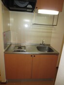 キッチン ﾊｲﾂｱｿｳ