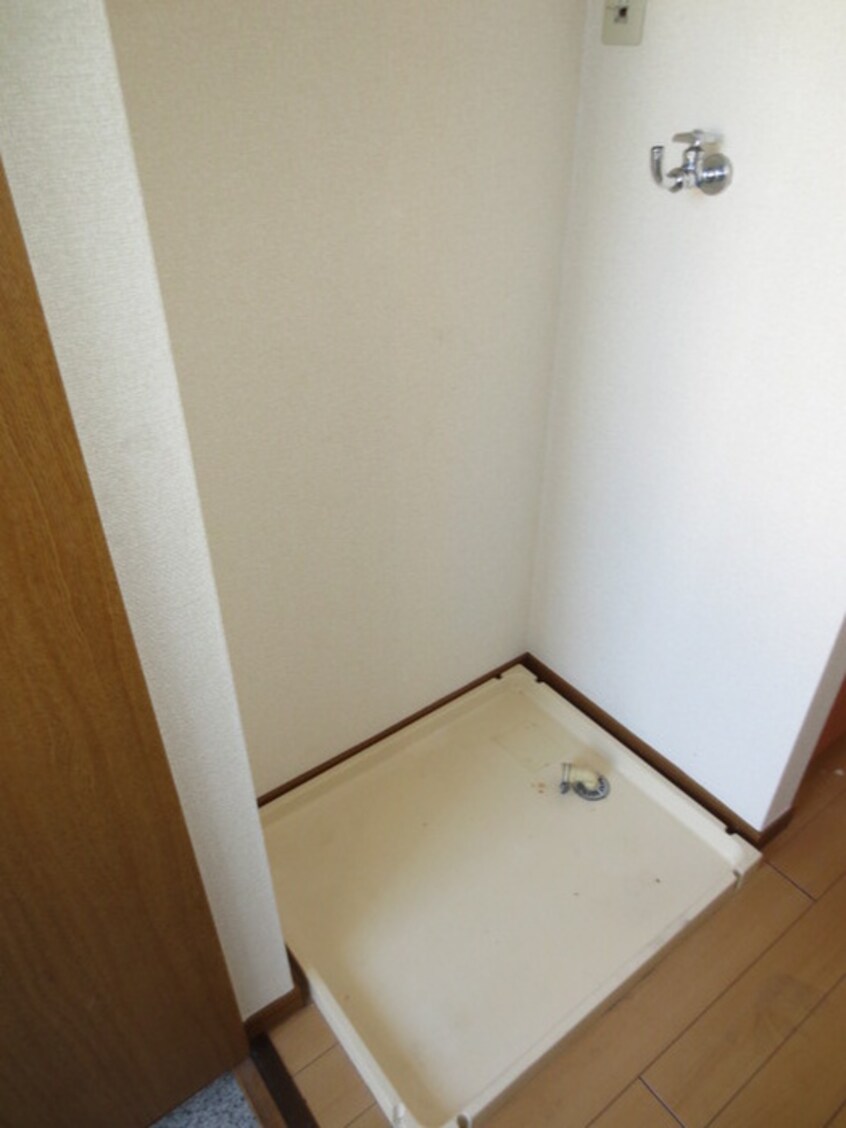 洗濯機置場 ﾊｲﾂｱｿｳ