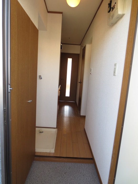 玄関 ﾊｲﾂｱｿｳ