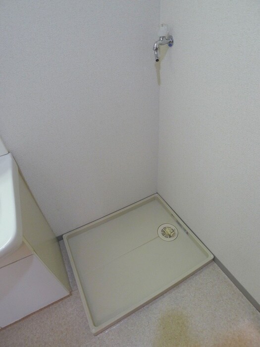 洗濯機置場 アイングレ－ス八千代