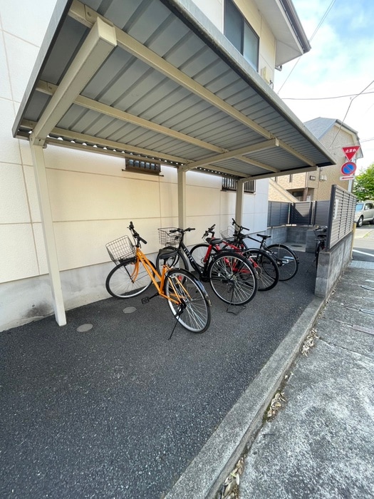 駐輪場 メゾン・クレール