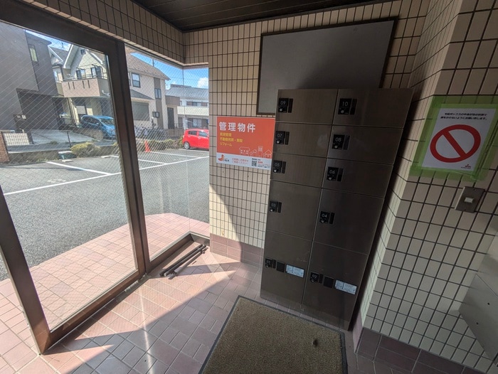 エントランス部分 サンクレスト武蔵藤沢