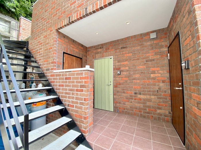 エントランス部分 ベルヴィル壱番館