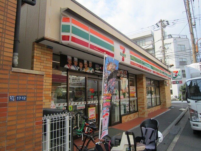 セブンイレブン墨田菊川１丁目店(コンビニ)まで700m オーベルアーバンツ両国(1304)