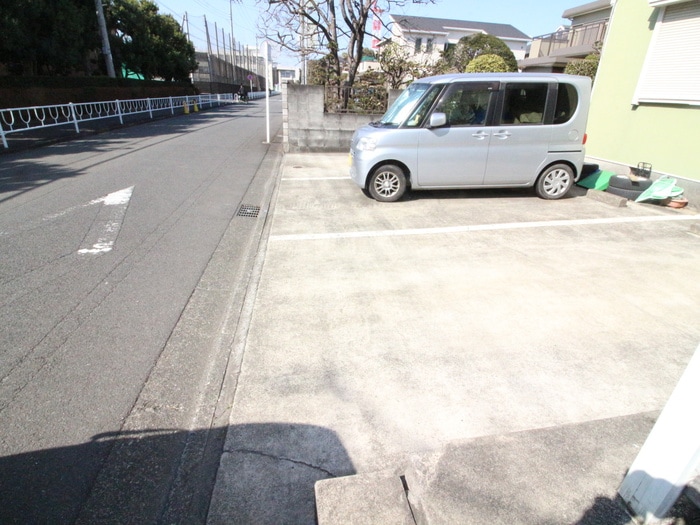 駐車場 ウイング・テンＢ棟