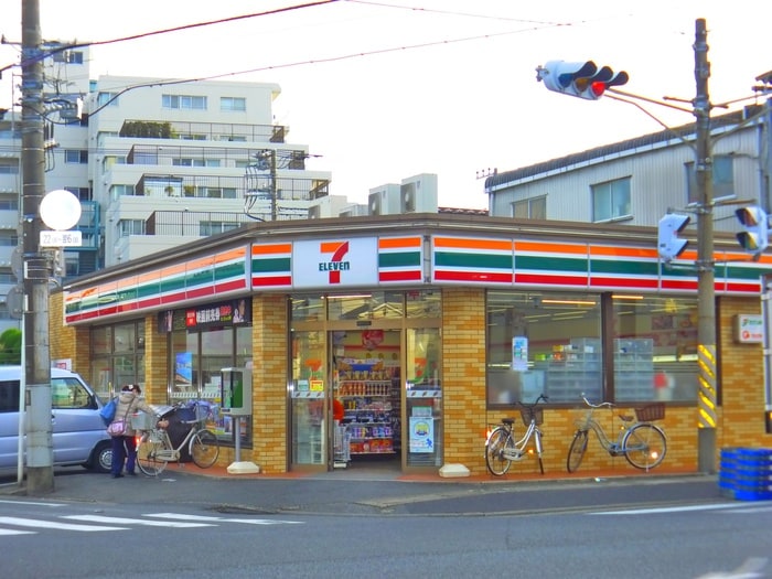 セブンイレブン(コンビニ)まで308m エスペラールⅢ