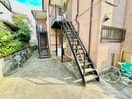 エントランス部分 持田アパ－ト