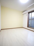 室内からの展望 ラウレア川越