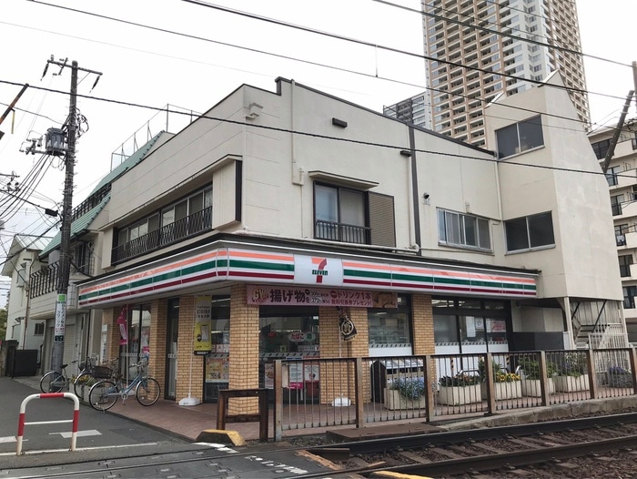 セブンイレブン(コンビニ)まで550m ＳパレスＶＩ