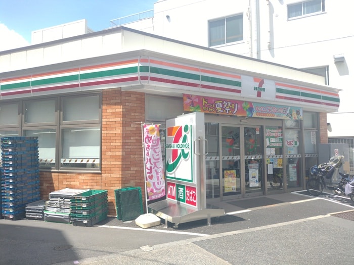 セブンイレブン新宿舟町店(コンビニ)まで130m パ－クキュ－ブ四谷三丁目
