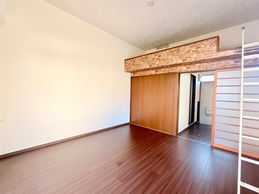 居室 ア－バンハウス