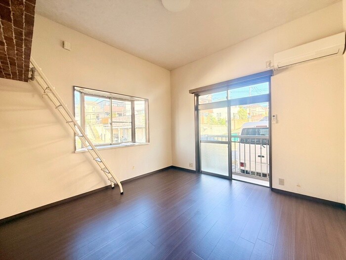 居室 ア－バンハウス