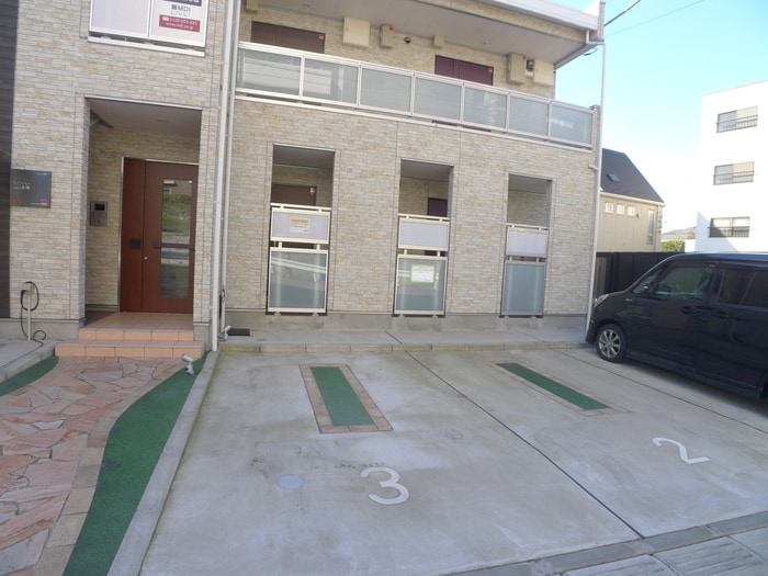 駐車場 リブリ・美緒