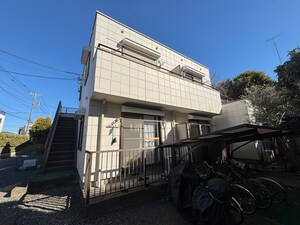 メゾン・ウイステリア