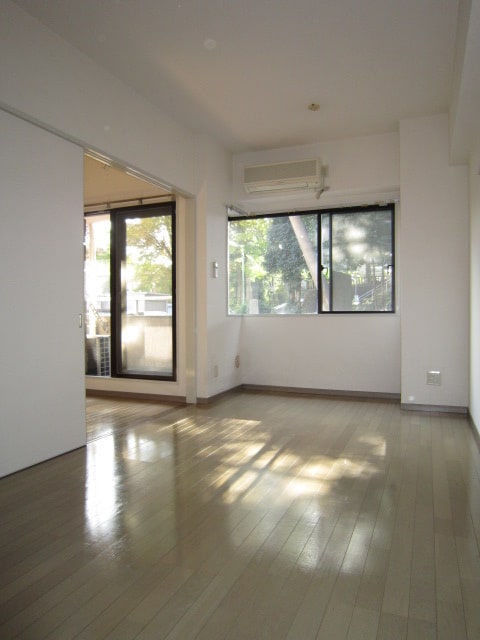 居室 メゾンドラフィネ宮下