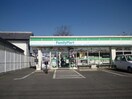 ファミリーマート秀栄花小金井店(コンビニ)まで600m 海野ハイツ