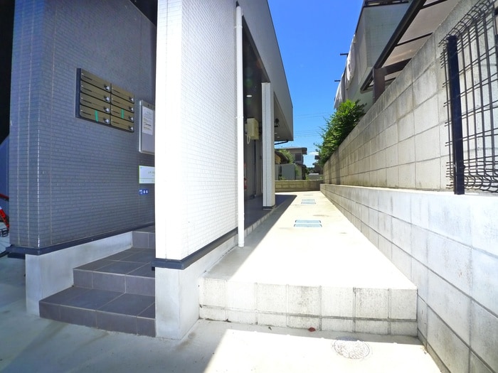 エントランス部分 レオーネ南柏