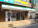 ファミリーマート　菊名駅東口店(コンビニ)まで203m パレス菊名