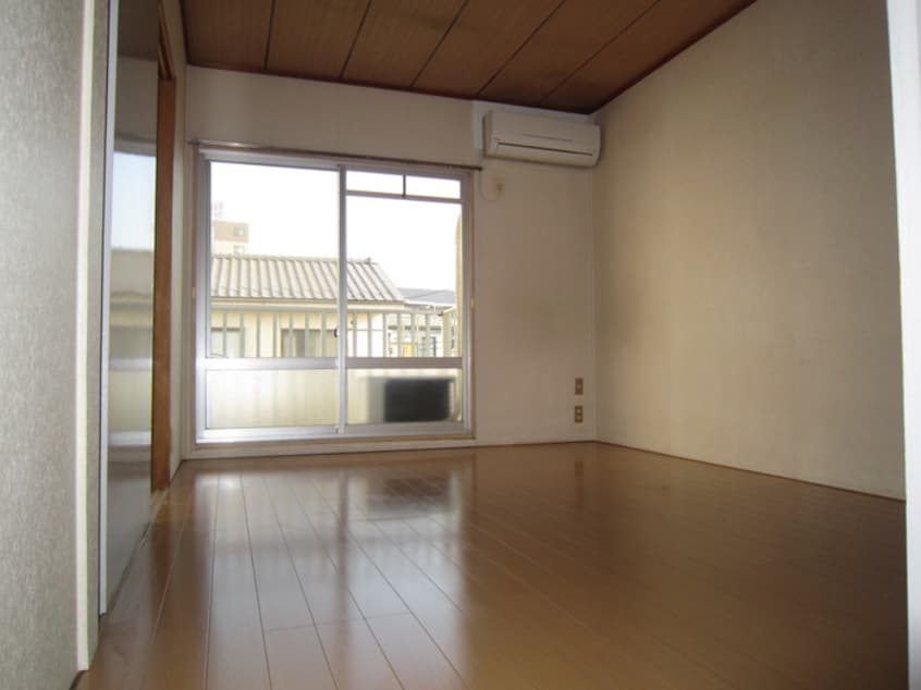 居室 グリ－ンハイツ