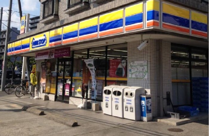 ミニストップ和光下新倉店(コンビニ)まで612m ベルネ－ジュ司