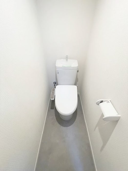 トイレ Renarvo　Urawa