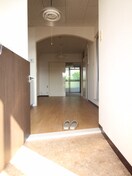 玄関 ヴィラニシヤマ