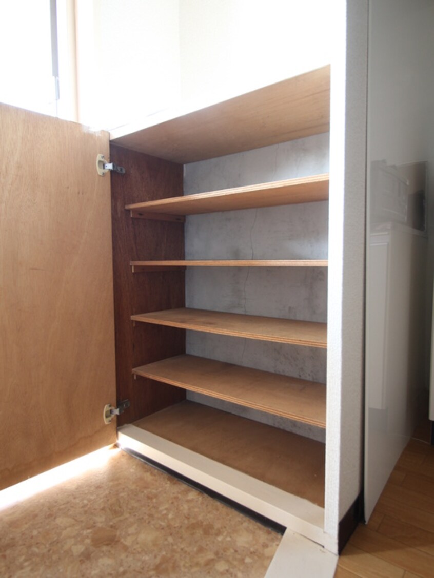 靴箱 ヴィラニシヤマ