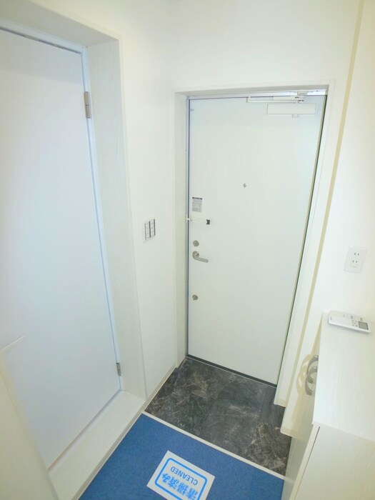 玄関 コスモアイズ２