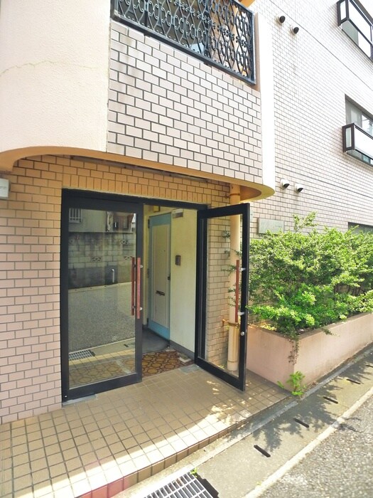 エントランス部分 ヴィラ検見川