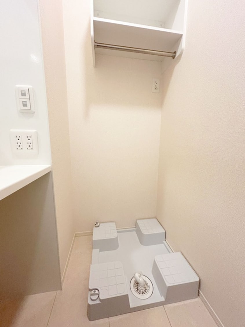 洗濯機置場 ラピス綾瀬