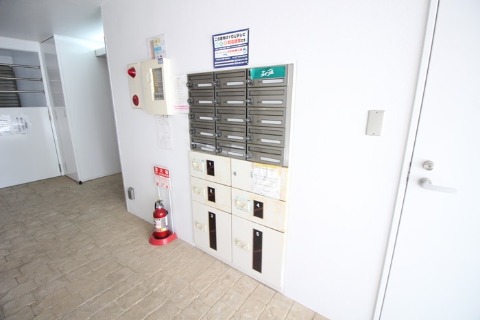 エントランス部分 アラ－ト三ッ沢