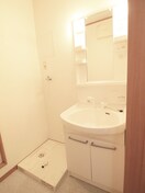 洗濯機置場 Ａｍｏｕｒ　ｏｌｉｖｉｅｒ