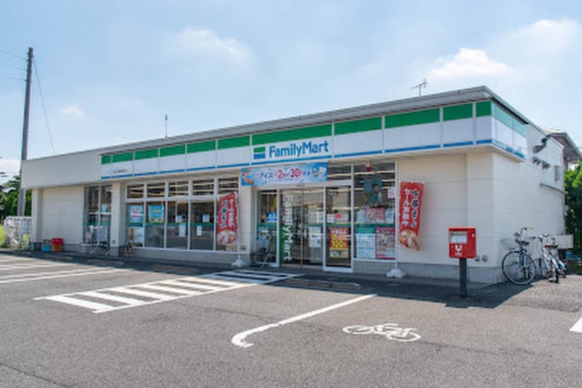 ファミリーマート　福生多摩橋通り店(コンビニ)まで520m エールプラザ牛浜駅前（308）