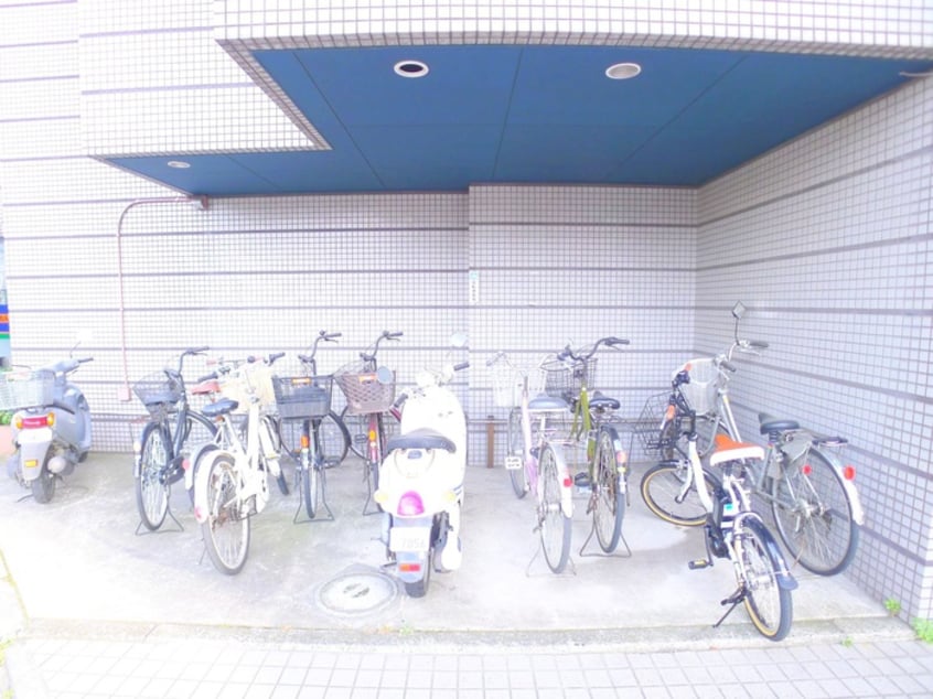 駐輪場 スカイコートビル
