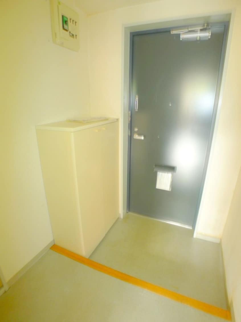 玄関 スカイコートビル