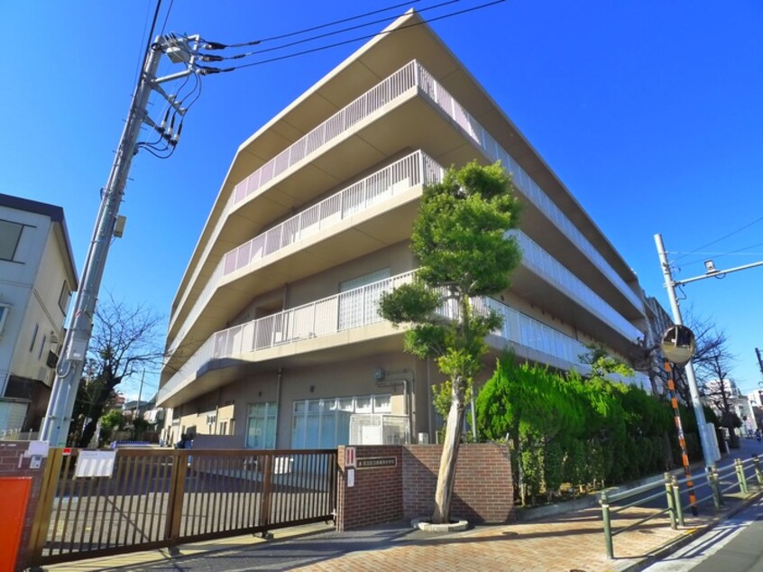 西新井小学校(小学校)まで564m 第139新井ビル