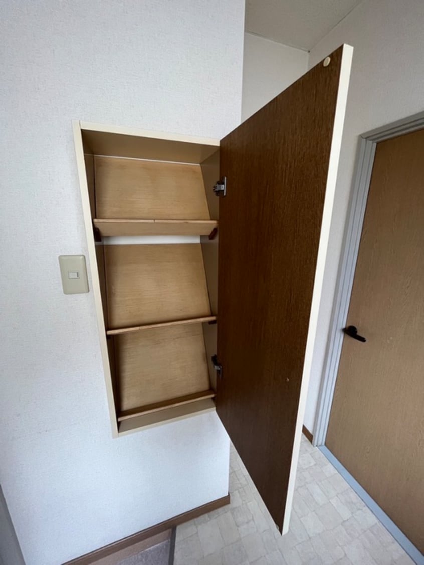 靴箱 川口ビル