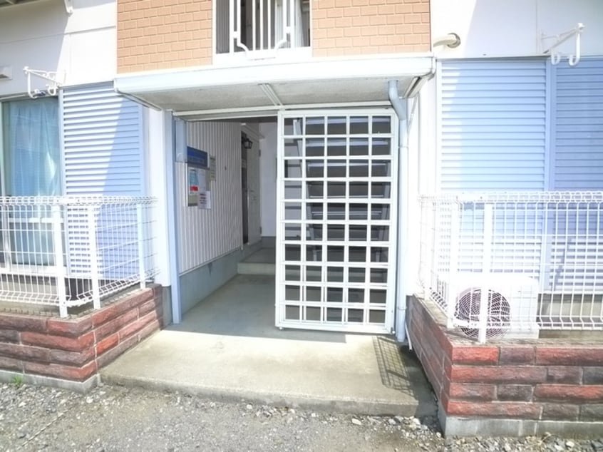 エントランス部分 サンウィングＢ