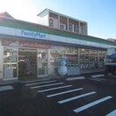 ファミリート京急大津　店(コンビニ)まで2500m メゾネット和泉Ａ