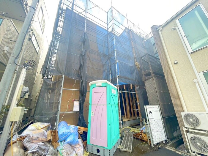 建築中 アマン