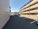 駐車場 アヴェニュ－成城１